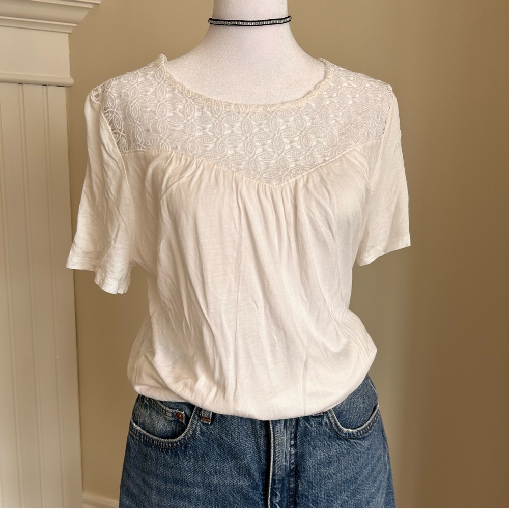 Old Navy White Embroidered Yoke Short Sleeve Top